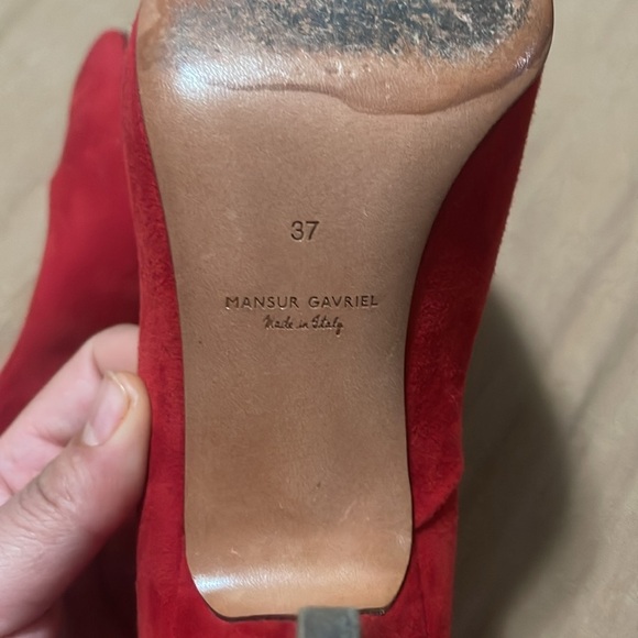 MANSUR GAVRIEL
Classic Suede Pumps - Picture 8 of 10